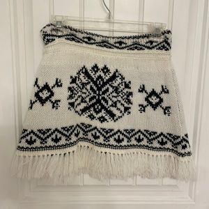 Jessica Simpson knit skirt size S.